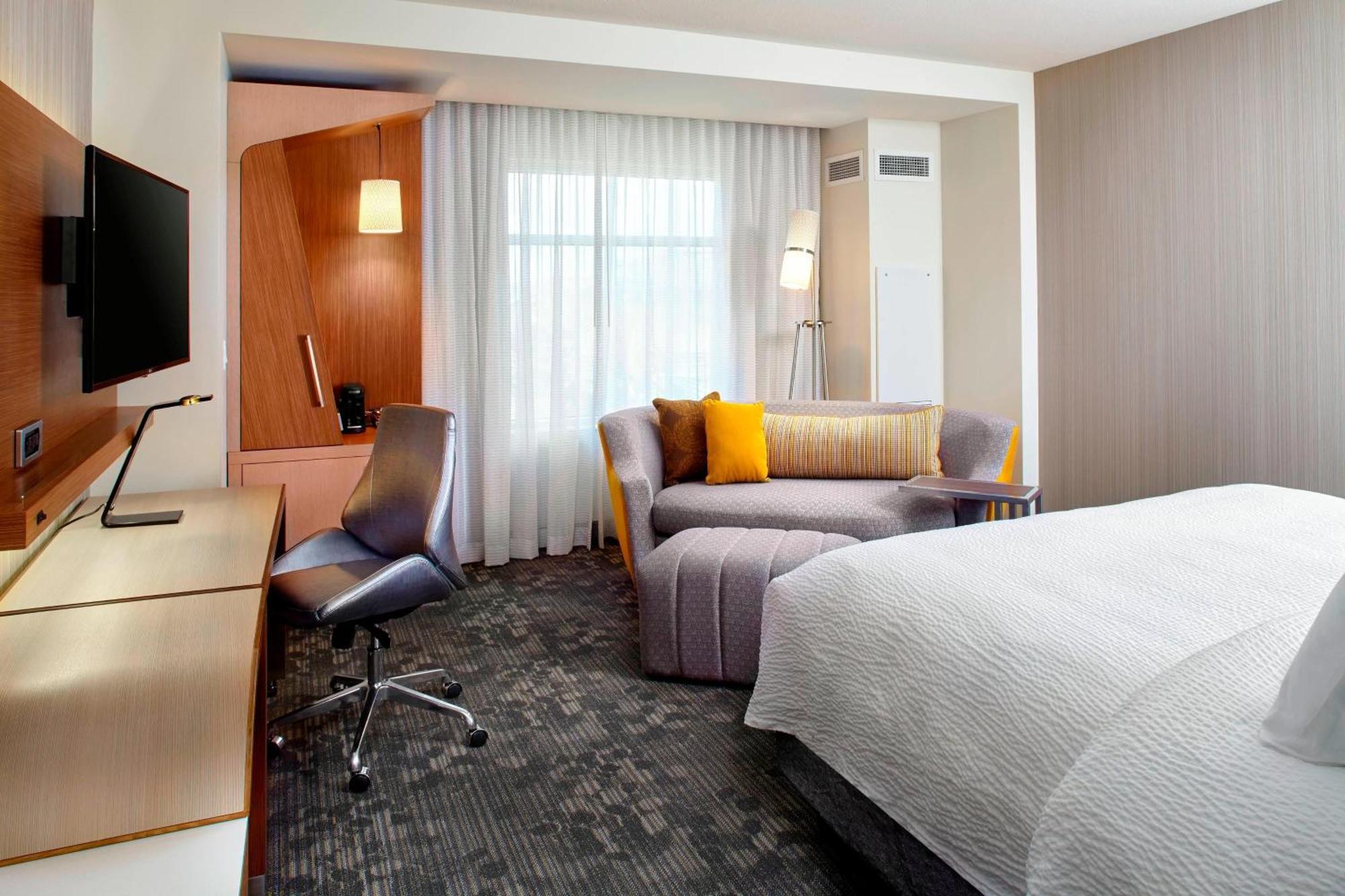 Courtyard By Marriott Orlando Lake Nona Exterior photo