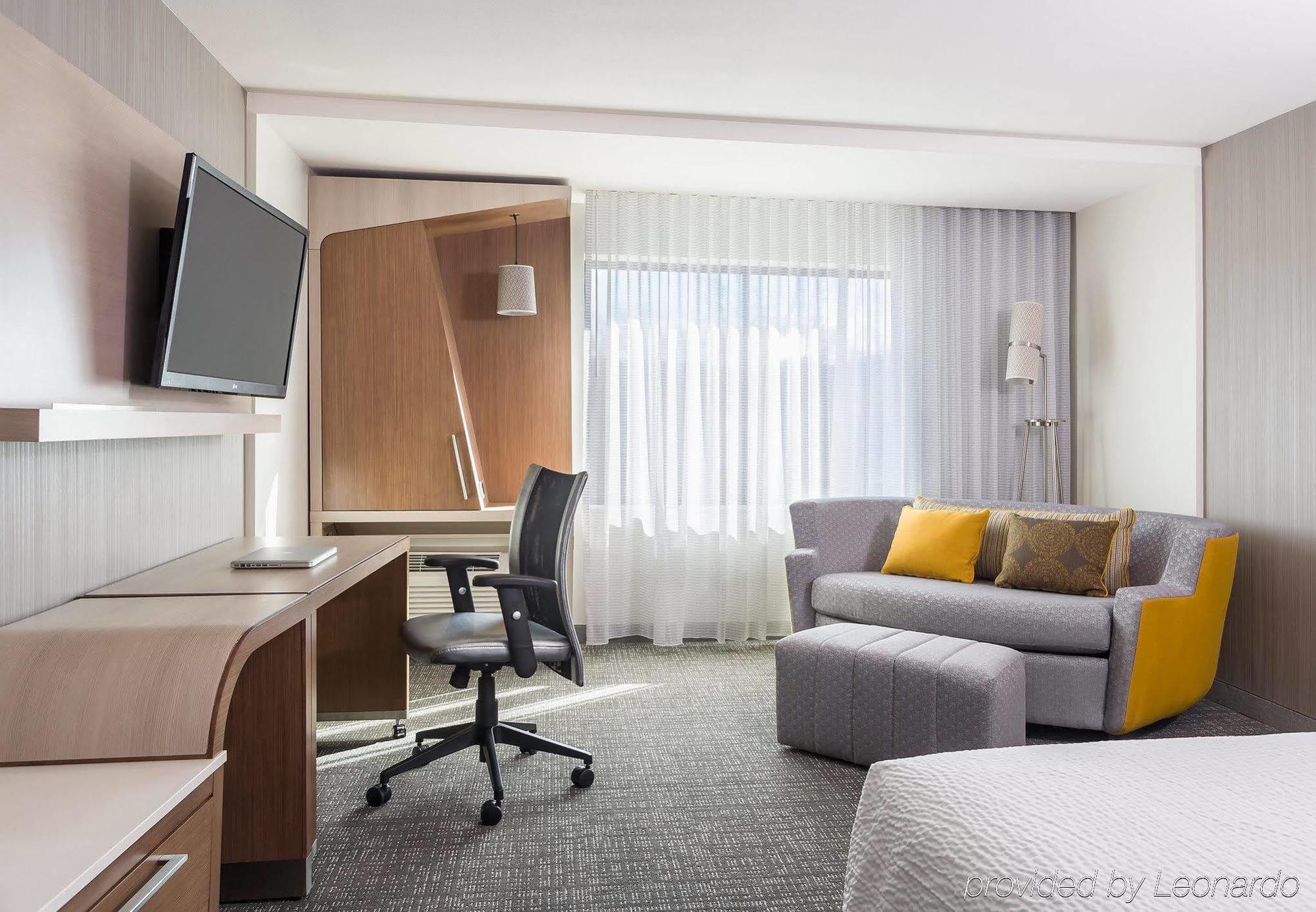 Courtyard By Marriott Orlando Lake Nona Exterior photo
